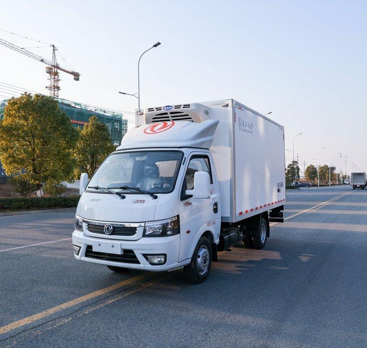 東風(fēng)途逸全柴95馬力冷藏車 家用創(chuàng)業(yè)與城市配送運(yùn)輸?shù)睦硐胫x